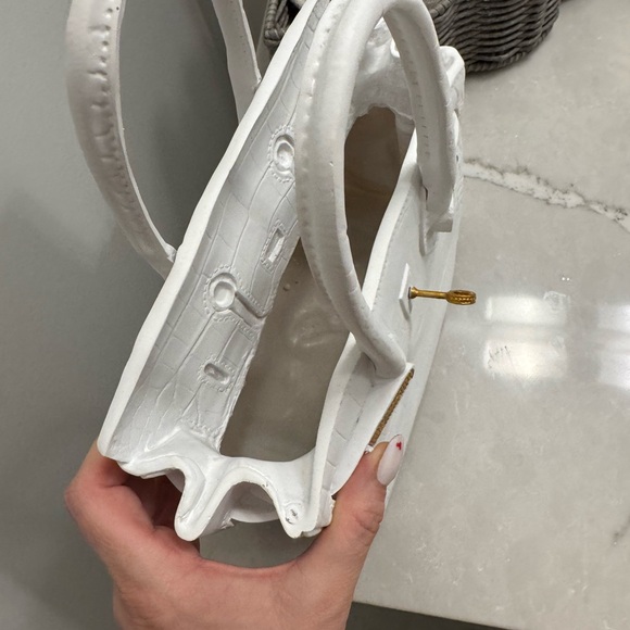 Hermes inspired white home decor - Picture 2 of 6